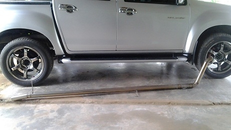 ขายท่อแต่ง Dmax ออนิว 2.5 สภาพ90เปอเซน ถูกๆๆ