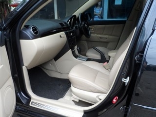 MAZDA 3 - 1.6 AUTO ปี 2005 รถสวยพร้อมใช้ จัดไฟแนนซ์ได้ ไม่ต้องมีคนค้ำ T.086-527-9533