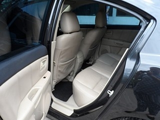 MAZDA 3 - 1.6 AUTO ปี 2005 รถสวยพร้อมใช้ จัดไฟแนนซ์ได้ ไม่ต้องมีคนค้ำ T.086-527-9533