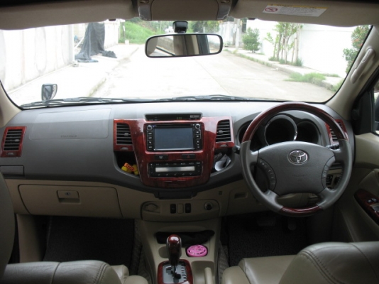 FORTUNER LPG โดนัท 2.7 AUTO ไม่เคยชนครับ FORTUNER LPG โดนัท 2.7 AUTO ไม่เคยชนครับ