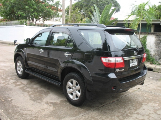 FORTUNER LPG โดนัท 2.7 AUTO ไม่เคยชนครับ FORTUNER LPG โดนัท 2.7 AUTO ไม่เคยชนครับ
