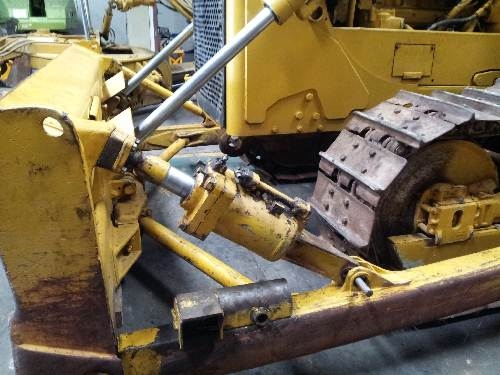 D6D # 75W02780 : Caterpilar Bulldozer รถดันดินแคต by kung0813062283