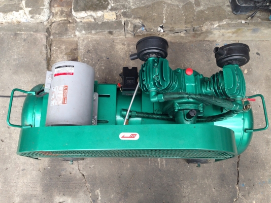 ขายปั้มลม Sunwa ขนาดมอเตอร์ 1/2 HP. 220 V ไฟบ้าน สภาพของใหม่ ใช้ทดลองงานแล้วก็เก็บครับ วิ่งนิ่ม พร้อมใช้งาน