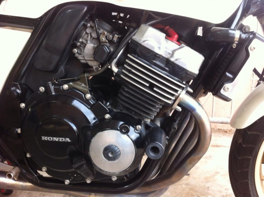 มาใหม่ cb400 ปี98 รุ่นฉลอง50ปีแท้ ปรับราคาใหม่ รถอีก 5คัน ครับต่อลองได้