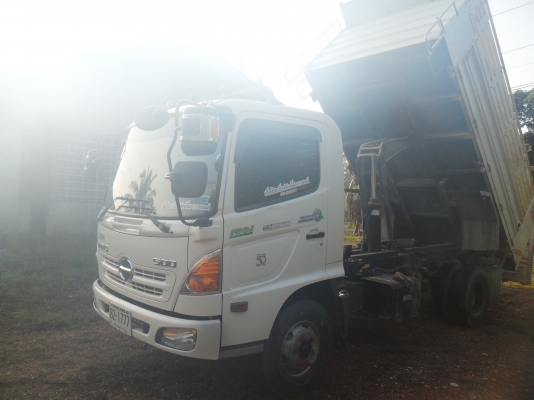 ขายดาวน์รถบรรทุก 6 ล้อดั้มกลาง