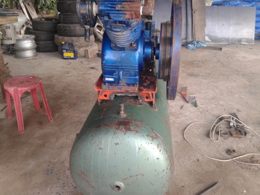 ขายถังลมนอกก พร้อมมปั๊ม พร้อมมอเตอร์ ขายถังลมนอกก พร้อมมปั๊ม พร้อมมอเตอร์