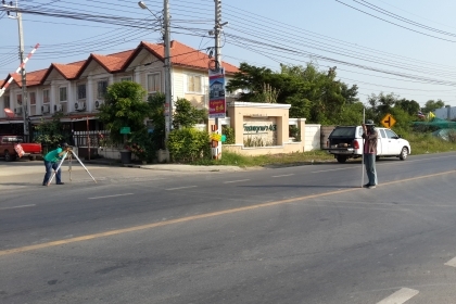 รับงานสำรวจเพื่อการก่อสร้าง ด้วยกล้องTotal station ติดต่อ คุณจรัญเจริญ (โจ) 081-7539527