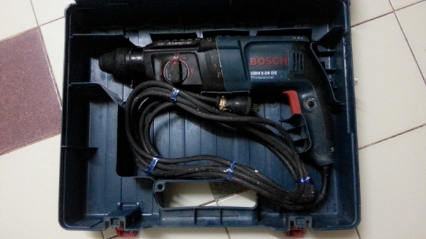 ขายสว่านไฟฟ้าระบบโรตารี่ยี่ห้อBOSCHรุ่นGBH2-26DE ทำงานได้3ระบบสภาพสวยๆครับ