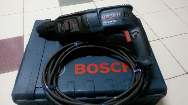 ขายสว่านไฟฟ้าระบบโรตารี่ยี่ห้อBOSCHรุ่นGBH2-26DE ทำงานได้3ระบบสภาพสวยๆครับ