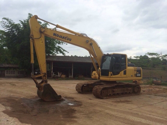 KOMATSU PC200-8 ใช้งาน8250ช.ม เอกสารเล่มทะเบียน