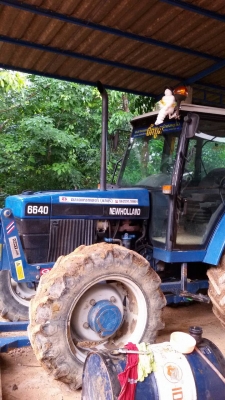 ขายดาวน์ รถไถนา FORD6640-2เพลามีตู้เก๋งมีผาน7+ดันหน้า