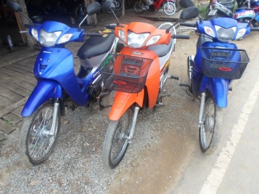 ขายเหมา3คัน เวฟ125r พร้อมใช้งาน ราคาไม่แพง