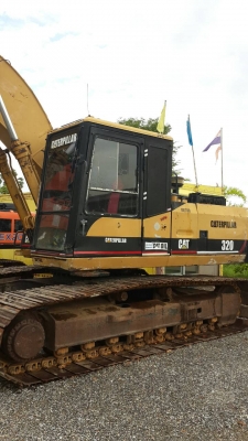 รถแบคโฮ CAT E200 B รถสวย เนี๊ยบ มีแอร์เย็นเฉียบ ราคาต่อรองกันได้ครับ รถใช้งานดีมาก