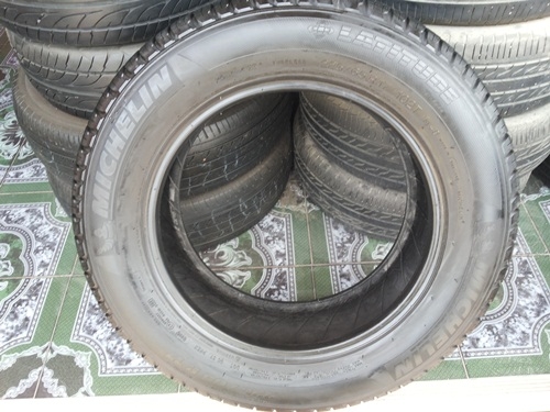 ขายยาง225/65/17 ปี 3110 MICHERLIN LATITUDE 1ชุด