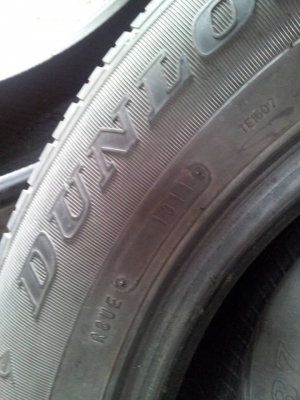 ขายยาง Dunlop LT 37  215/65/16  ปี 11