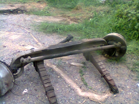 ขายคานหน้า HINO ZUMO 227 ยังอยู่บนรถครับ(ไม่ให้แหนบ) ขาย18,000บาท 0892095791(บอย) เอาแหนบด้วย 25,000บาท