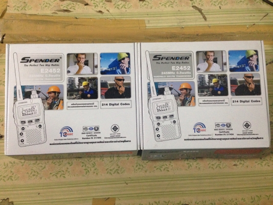 ขายวิทยุสื่อสาร Spender รุ่น E2452 สภาพสวย พร้อมใช้งาน มีมาพร้อมกล่องและอุปกรณ์ 2 ชุดครับ