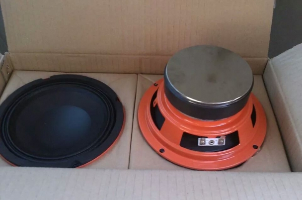 ขายซับโม 10 นิ้ว พร้อมกลางแหลม 1คู่ ขายซับโม 10 นิ้ว พร้อมกลางแหลม 1คู่