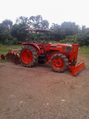 คูโบต้า  50   แรง พร้อมอุปกรณ์ผาน4 cmt พร้อมลุย