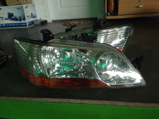 ขายไฟหน้าซีเดียญี่ปุ่น