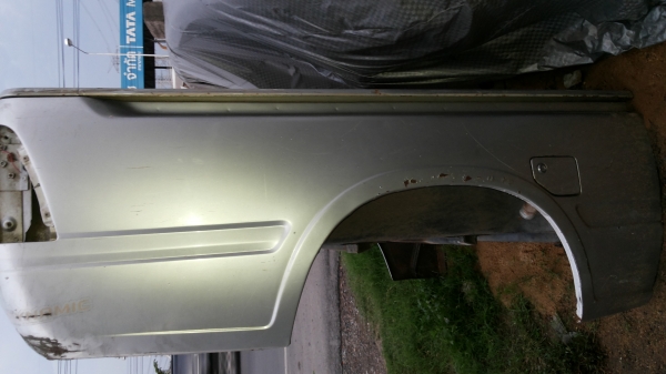 กระบะท้ายอีซุซุดรากอนปี2000รุ่นมือเปิดกลางแท้ กระบะท้ายอีซุซุดรากอนปี2000รุ่นมือเปิดกลางแท้