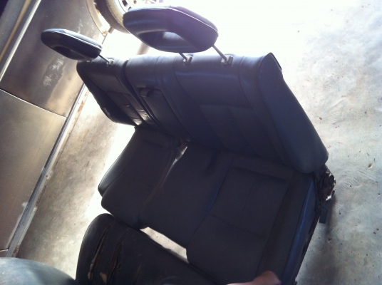 เบาะโซฟา นิสสันบิ๊กเอ็ม หัวเดี่ยว