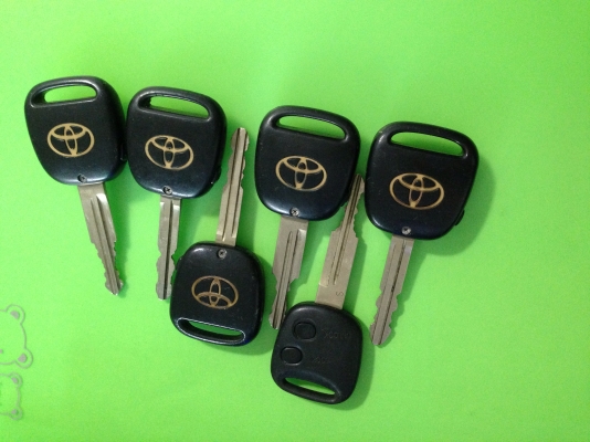 ขายดอกกุญแจรีโมท โตโยต้า
