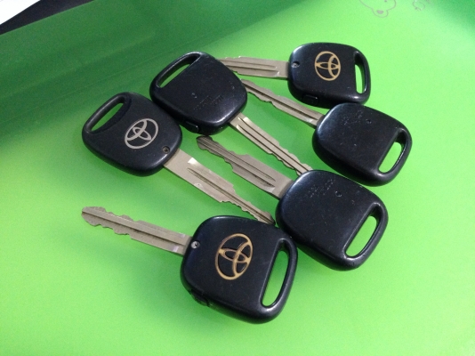 ขายดอกกุญแจรีโมท โตโยต้า