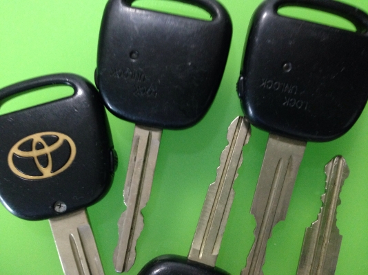 ขายดอกกุญแจรีโมท โตโยต้า