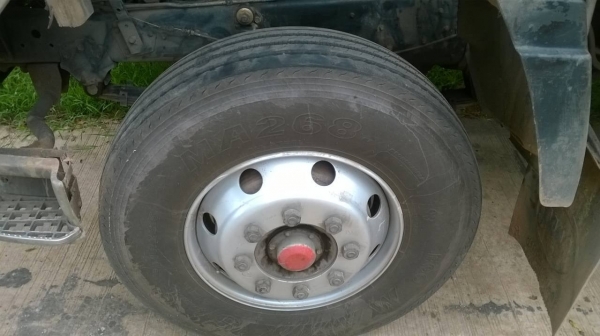 ขาย 10 ล้อเพลาเดียว HINO FL3H คัสซีสวยจัดตลอดเส้น เครื่องเดิม HO7D 195 HP เกียร์เดิม ยางเต็ม หัวเก๋งบางไม่มีผุ ทะเบียนเต็มพร้อมโอนครับ ขาย 10 ล้อเพลาเดียว HINO FL3H คัสซีสวยจัดตลอดเส้น เครื่องเดิม HO7D 195 HP เกียร์เดิม ยางเต็ม หัวเก๋งบางไม่มีผุ ทะเบียนเต็มพร้อมโอนครับ