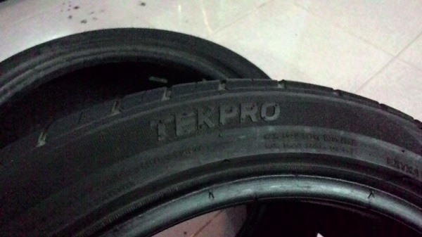 ยาง 205/45/16 ปี12 สวยๆ2เส้น