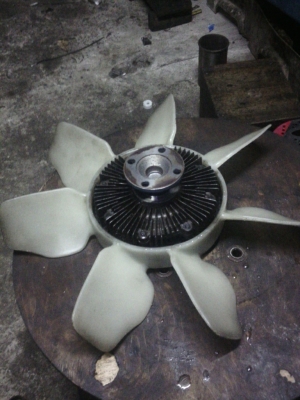 พัดลมฟรีปั้มหน้าเครื่อง รถวีโก้