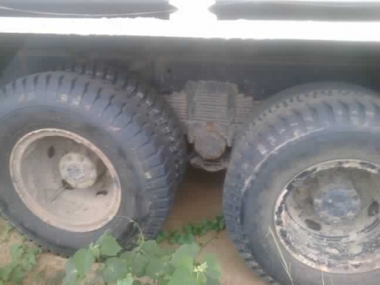 สวยกว่านี้ไม่มีอีกแล้วครับ HINO 3H 195 เครื่อง HO7D ดั้มครับ รถสวยๆเลย สภาพ90\%ครับ ยางเต็ม พร้อมใช้งานเลยครับ ชุดนี้ซื้อไปไม่ผิดหวังครับ