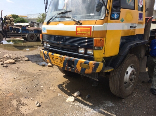 อีซูซุติดแก๊สเครื่อง320ราคาต่อรองได้ครับ