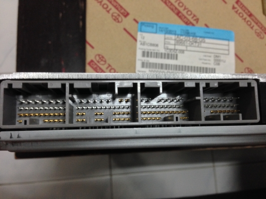 กล่อง ECU TOYOTA FORTONER เครื่อง 3.0 AUTO