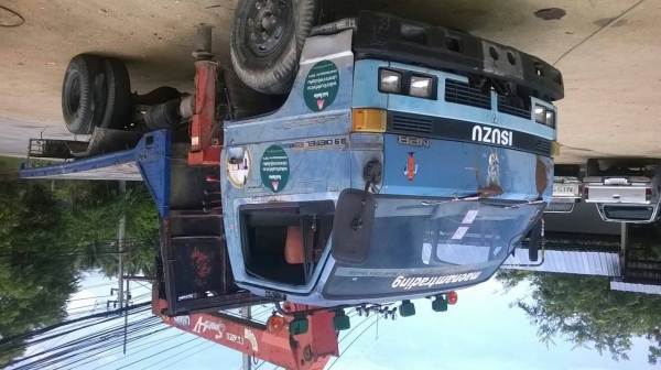 6ล้อพื้นเรียบNPR115แรง เกียร์สั้น..ติดเครนUNIC3ตัน รถห้างแท้ เดิมๆเล่มพร้อม..