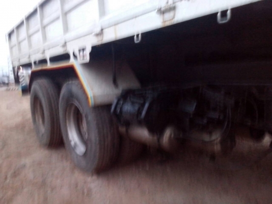 ขายรถ12ล้อดั๊มติดเครน5ตันรุ่นใหม่ พร้อมใช้งาน