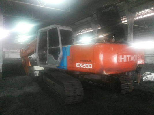 ขายรถแบคโคEX200-2 สภาพดีพร้อมใช้งาน ขายรถแบคโคEX200-2 สภาพดีพร้อมใช้งาน