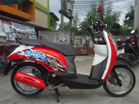 ขาย Scoopy i รถปี55 สวยมากๆวิ่งน้อย ประหยัดน้ำมัน ราคาถูกๆครับ