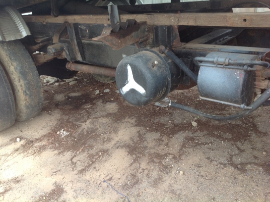 ขายรถ6ล้อหนายาวไม่มีทะเบียนเครื่องเดิมเฟื่องท้ายเดิม