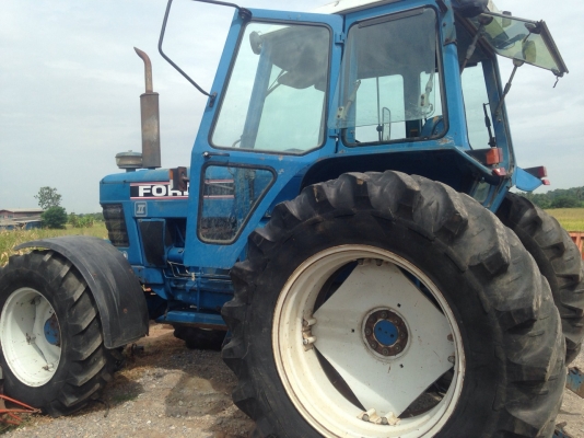 ขายรถไถ Ford 7910 นำเข้า