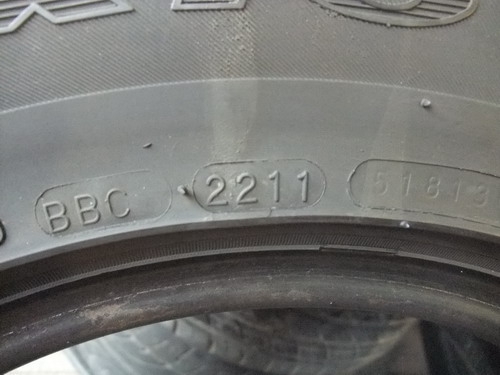 ยาง Maxxis 215/70/15 สภาพสวยๆ ดอกหนาๆ