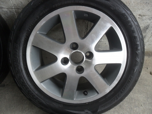 ล้อแม็ก 15นิ้ว 4รู100 พร้อมยาง ปี11 สวยๆ 4 ล้อ ราคา 4300 บาท