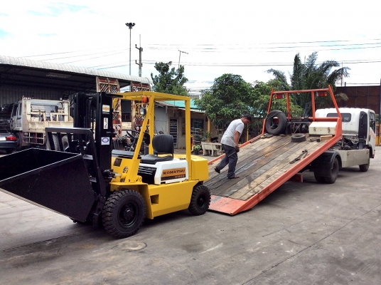 -:-*&yen;*ส่ ง ร  ถ  ลู ก ค้ า*&yen;*-:-ลาดพร้าวKOMATSU FD20