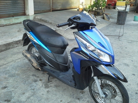 click I ปี 53 รถสวย เครื่องเดิมๆ ชุดสีสดๆ มีเล่ม เอกสารครบ click I ปี 53 รถสวย เครื่องเดิมๆ ชุดสีสดๆ มีเล่ม เอกสารครบ