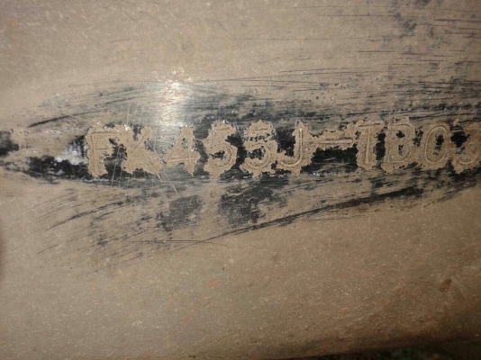 ขายรถบรรทุกหกล้อพื้นเรียบ MITSUBISHI เครื่อง 6D14 - 195 แรง ทะเบียนแจ้งจอด