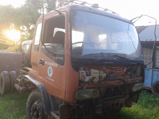 ขายแชสซีรถหกล้อ ISUZU DECA เครื่อง 195 แรง FTR33H มี 2 คัน ทะเบียนแจ้งจอด
