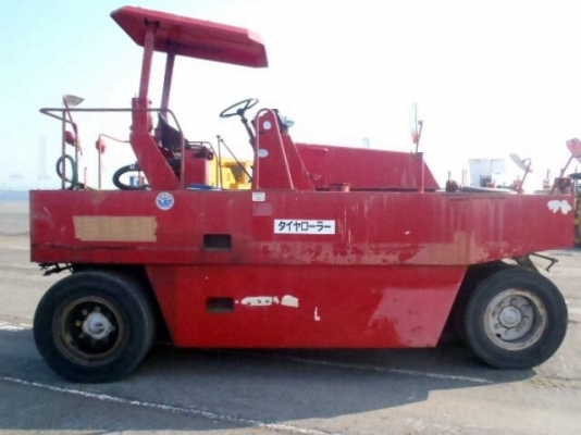 รถบด 7 ล้อยาง SAKAI T2 (สนใจ โทรสอบถาม)