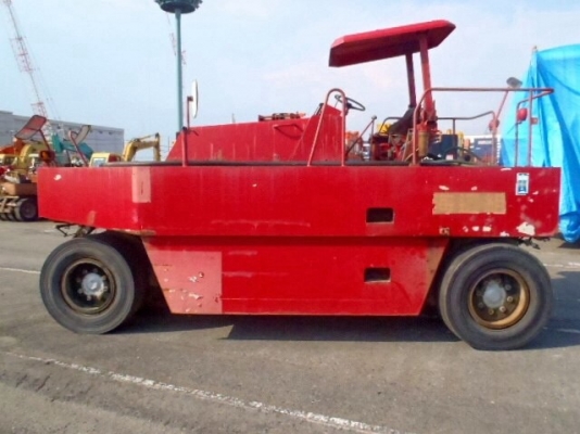 รถบด 7 ล้อยาง SAKAI T2 (สนใจ โทรสอบถาม)