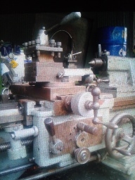 แท่นกลึง 5 ฟุต ต้าชิง 500 a  3 เพลา เกียร์บล็อก  รูเพลา 2 นิ้ว พร้อมใช้งาน 65,000